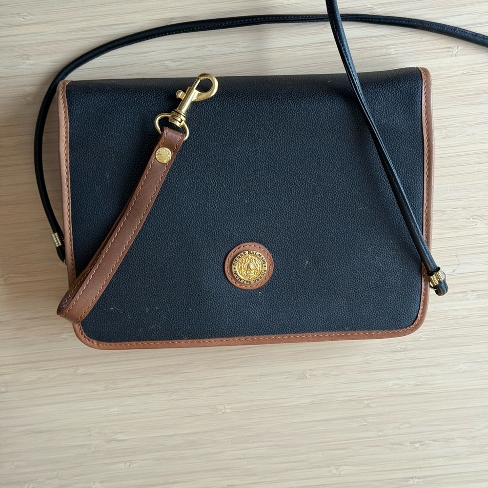 Pierre Balmain Black and Tan Shoulder Bag
